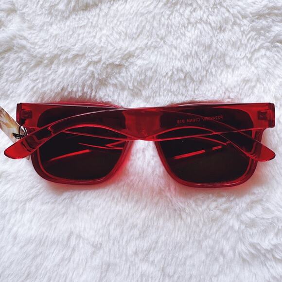 Cedric Bright Red Mirrored Sunglasses - Picture 14 of 14